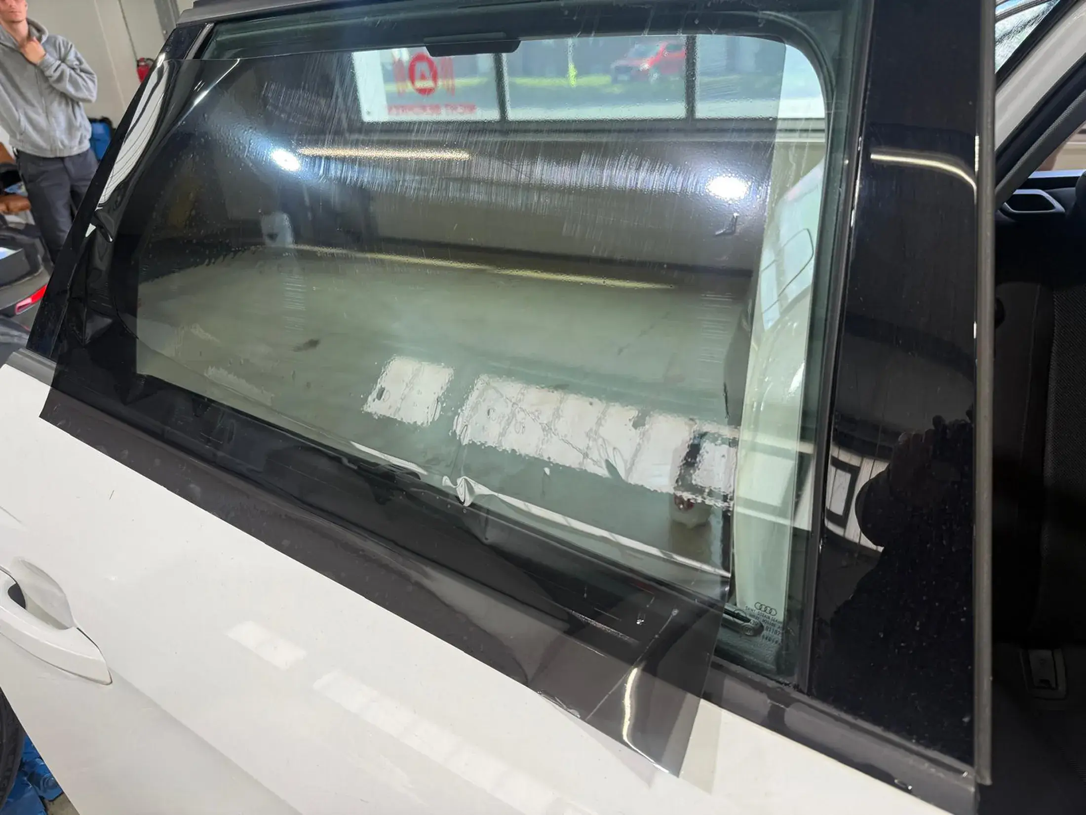 Gburek Autopflege - Smart Repair - Scheibentönung - Bild 1 Gburek Autopflege - Inhaber Daniel Gburek - September 2025